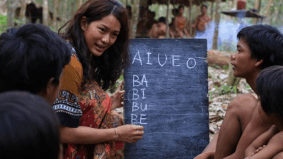 4 Film Indonesia tentang Perjuangan Guru yang Menginspirasi!
