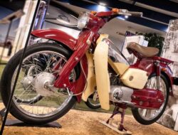 Bebek Klasik Suzuki yang Jadi Lawan Honda Super Cub, Mesinnya Mirip Motor Sport