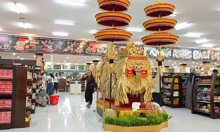 Rekomendasi Oleh-Oleh Khas Bali, Mulai dari Ayam Betutu Frozen hingga Cake Pisang