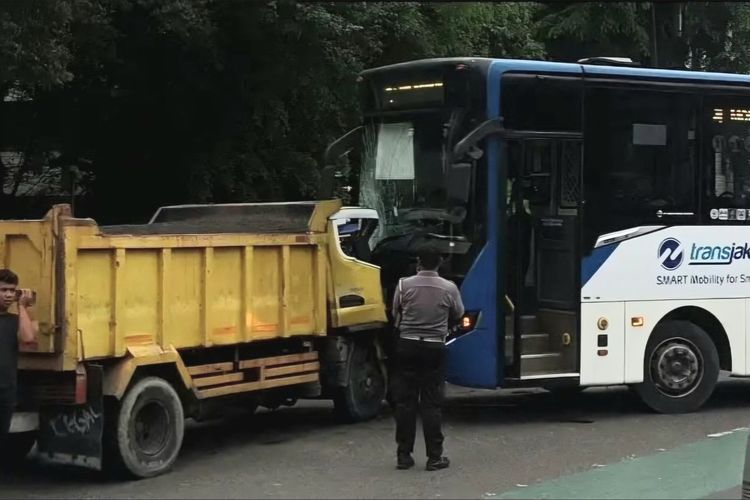 Tiga Kecelakaan Transjakarta Terungkap, Dirut Akui Kesalahan Manusia