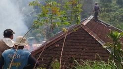 Korsleting Listrik Diduga Sebabkan Kebakaran Rumah di Bandung Barat