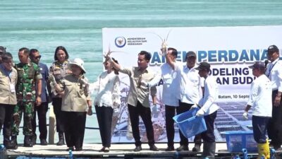 Wapres Gibran Minta Trenggono Tuntaskan Kampung Nelayan Tahun Ini