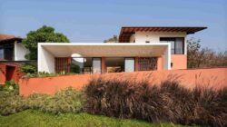 Villa Prakriti: Hunian yang Menyatu dengan Alam