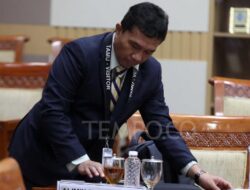 Politikus Demokrat Tantang Calon Hakim Agung Alimin Soal Vonis Ferdy Sambo Politikus Demokrat Tantang Calon Hakim Agung Alimin Soal Vonis Ferdy Sambo