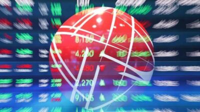 Harga Melonjak, BEI Hentikan Perdagangan Saham BLTZ, SMLE, PUDP, dan INDX Hari Ini