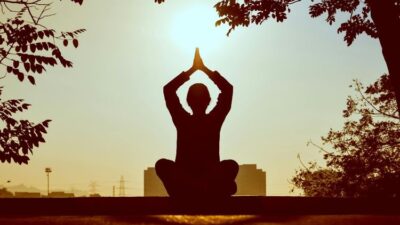 7 Manfaat Meditasi untuk Kesehatan Mental, Termasuk Melawan Kecanduan