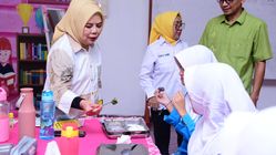 2.041 Siswa SMKN 1 Gorontalo Nikmati Makanan Bergizi Gratis
