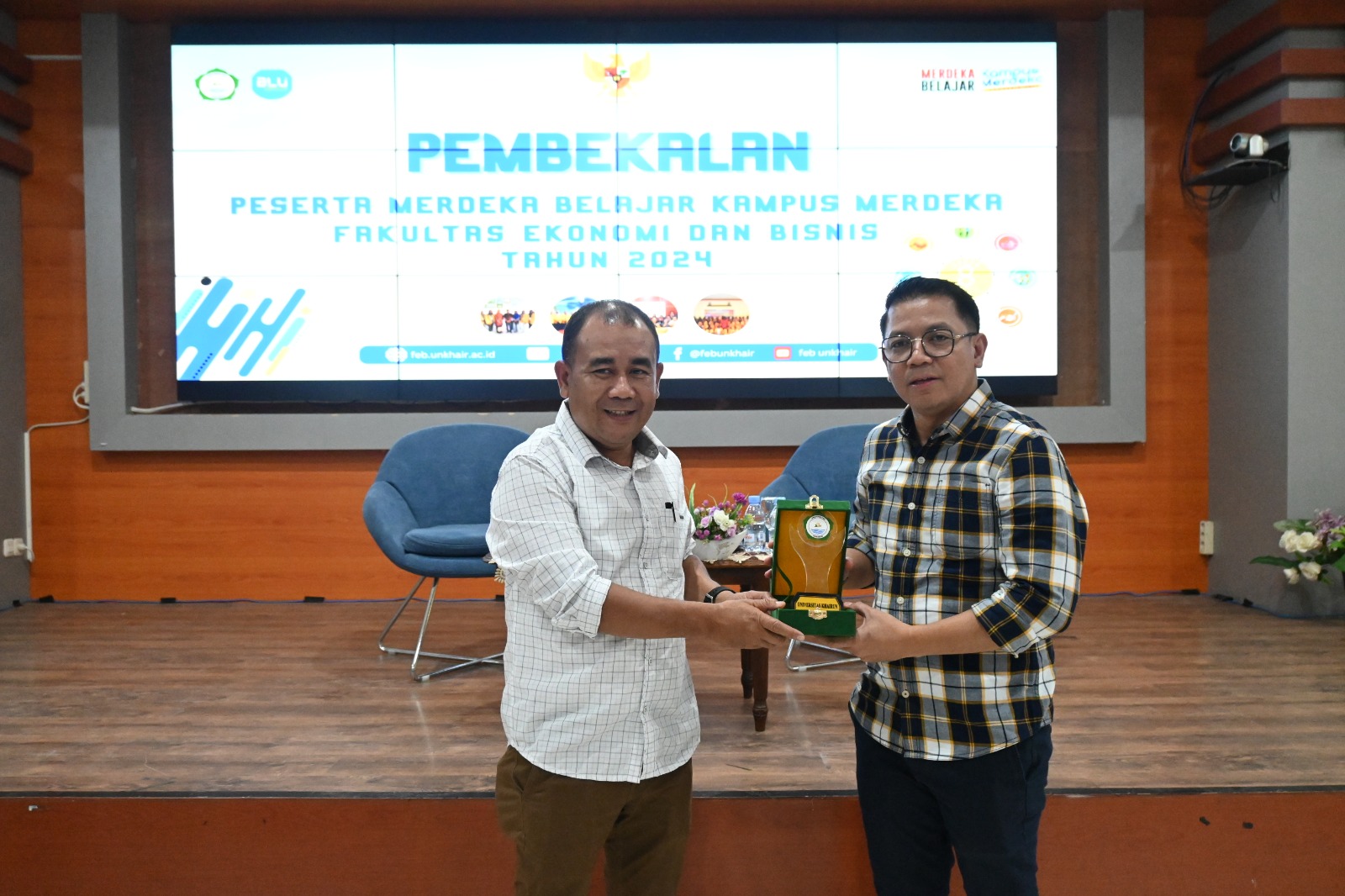 Kerjasama FEB Unkhair Ternate dan UEF Vietnam Tingkatkan Riset dan Seminar Internasional