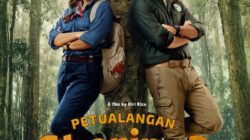 Petualangan Melintasi Jembatan Kayu Menuju Air Terjun Memukau Bangli