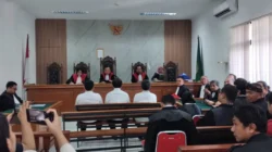 Sidang Korupsi Caravan Lab Dinkes KBB: Terungkap Aliran Uang dari Cristian Gunawan ke Pejabat Bandung Barat Sidang Korupsi Caravan Lab Dinkes KBB: Terungkap Aliran Uang dari Cristian Gunawan ke Pejabat Bandung Barat