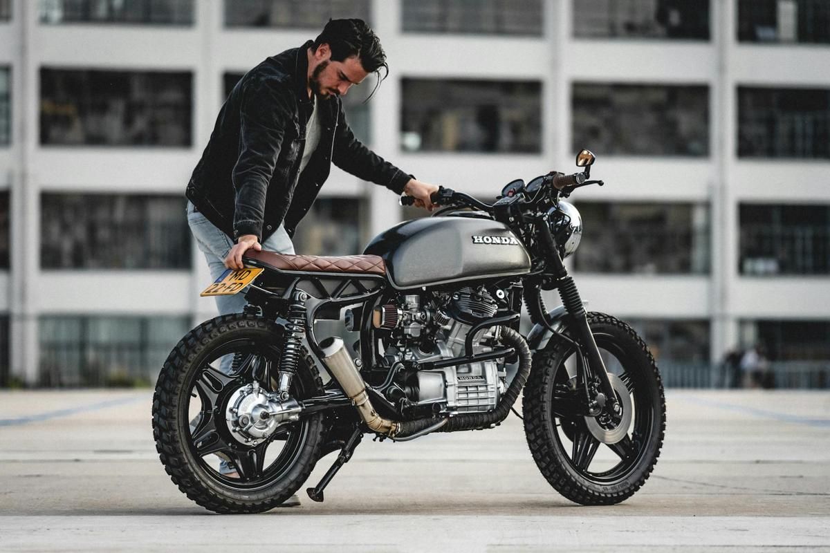 6 Kebiasaan Sepele yang Diam-diam Bikin Aki Motor Cepat Soak 6 Kebiasaan Sepele yang Diam-diam Bikin Aki Motor Cepat Soak