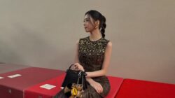 Gaya Rambut Yuna ‘ITZY’ yang Chic dan Elegan
