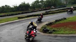 Awas Nyium Aspal, Ahli Bagikan Teknik Mengerem di Tikungan Saat Hujan