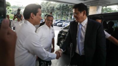 Momen Purbaya dan Ketua Komisi XI Misbakhun Bareng Satu Mobil, Tepis Pecah Kongsi