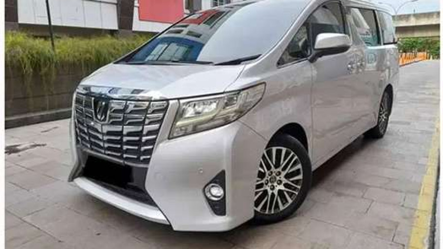 Harga Toyota Alphard 2017 Bekas Turun Drastis, Bikin Pemilik Kaget!